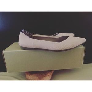 Petal Pink Rothy’s - Size 7